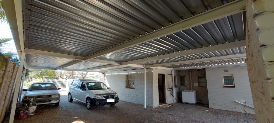 8 Bedroom Property for Sale in Brandwag Free State